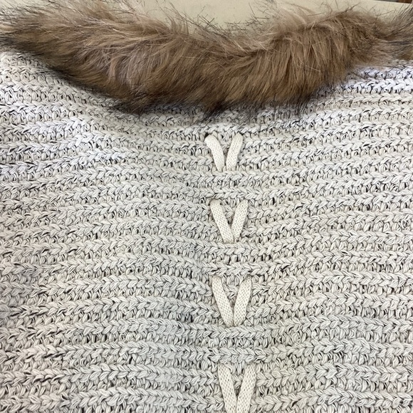 MILITARY HIPPIE Faux Fur Cardigan Sweater Open Front Tie Back Gray New! One Size - Picture 8 of 16